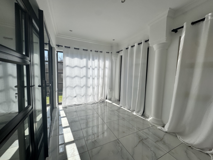 To Let 3 Bedroom Property for Rent in Wilkoppies North West